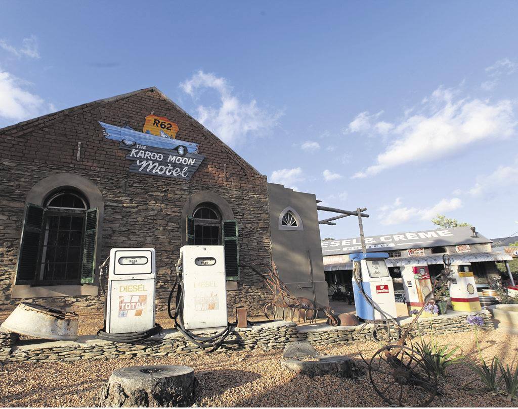 diesel and crème, menu, reviews, barrydale, barrydale hot springs, mochte, ice cream, Route 62, Barrydale, Swellendam tourism, Milkshakes, gourmet milkshakes, coffee menu, Burgers, pies, sandwiches, curry, breakfast, Accommodation, craft beer, craft cool drinks, Karoo Moon Motel, self catering