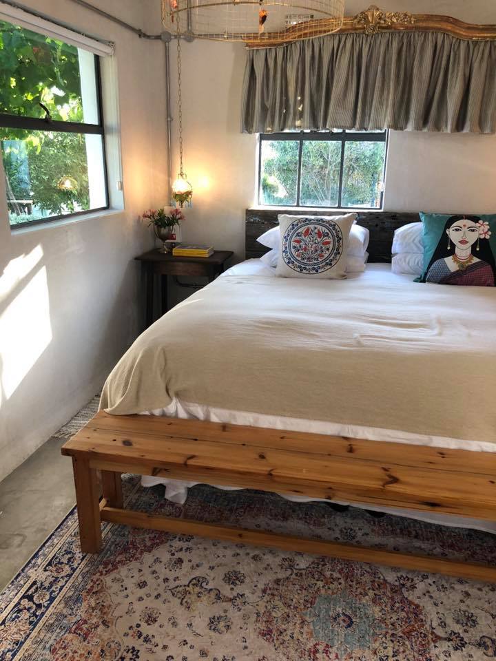 diesel and crème, menu, reviews, barrydale, barrydale hot springs, mochte, ice cream, Route 62, Barrydale, Swellendam tourism, Milkshakes, gourmet milkshakes, coffee menu, Burgers, pies, sandwiches, curry, breakfast, Accommodation, craft beer, craft cool drinks, Karoo Moon Motel, self catering