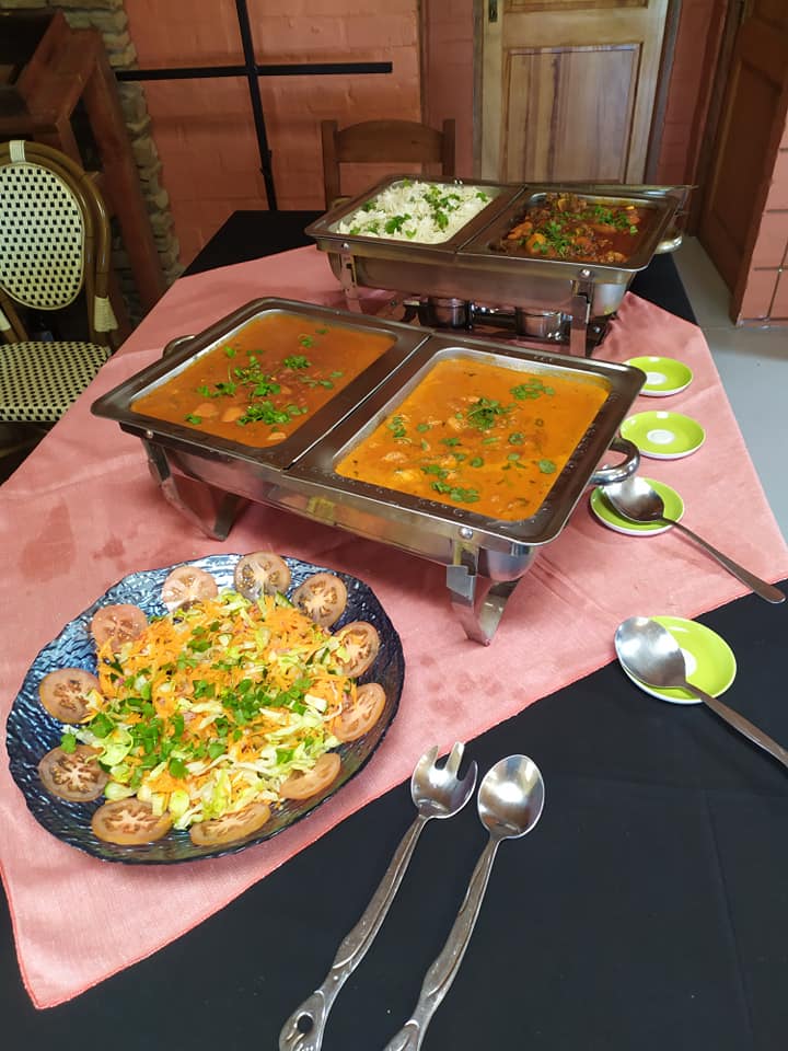 lloyd's menu, restaurant, swellendam tourism, curry, bunny chow, barrydale, durban, kebab, roti, spicy food, samosas, route 62, sunday lunch, buffet, butter chicken