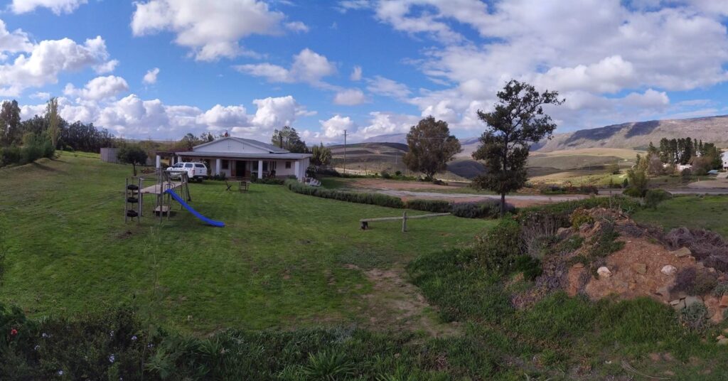 lloyd's menu, restaurant, swellendam tourism, curry, bunny chow, barrydale, durban, kebab, roti, spicy food, samosas, route 62, sunday lunch, buffet, butter chicken