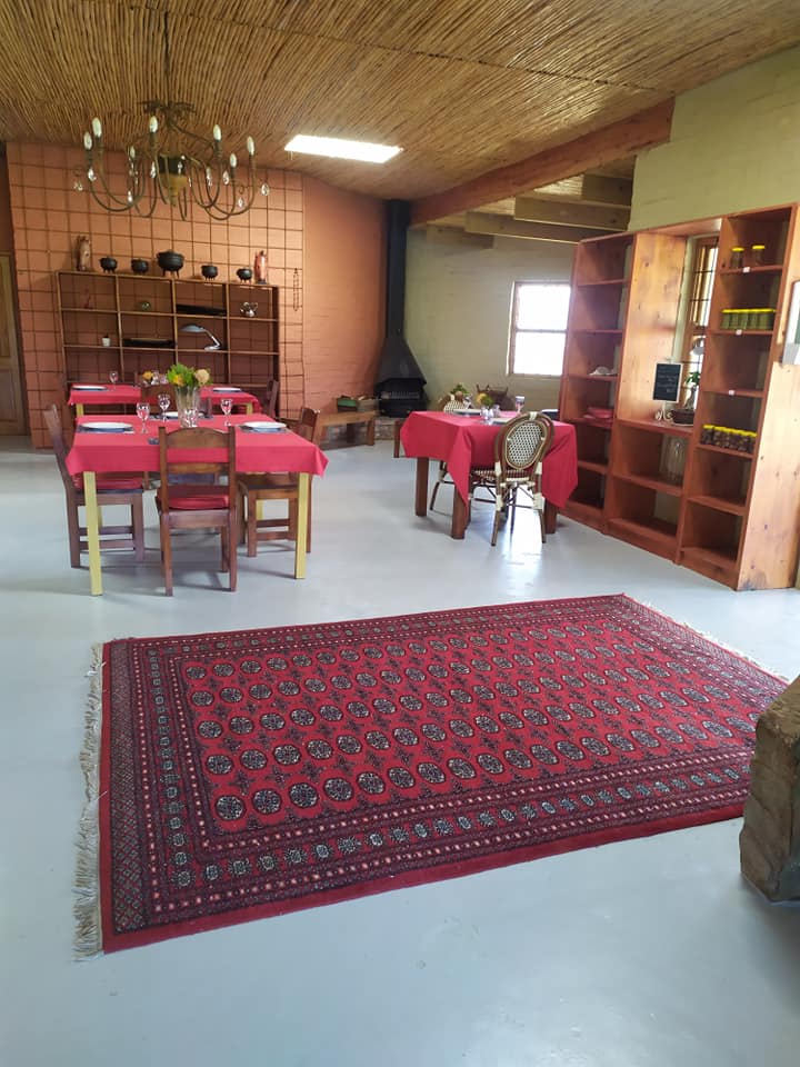lloyd's menu, restaurant, swellendam tourism, curry, bunny chow, barrydale, durban, kebab, roti, spicy food, samosas, route 62, sunday lunch, buffet, butter chicken