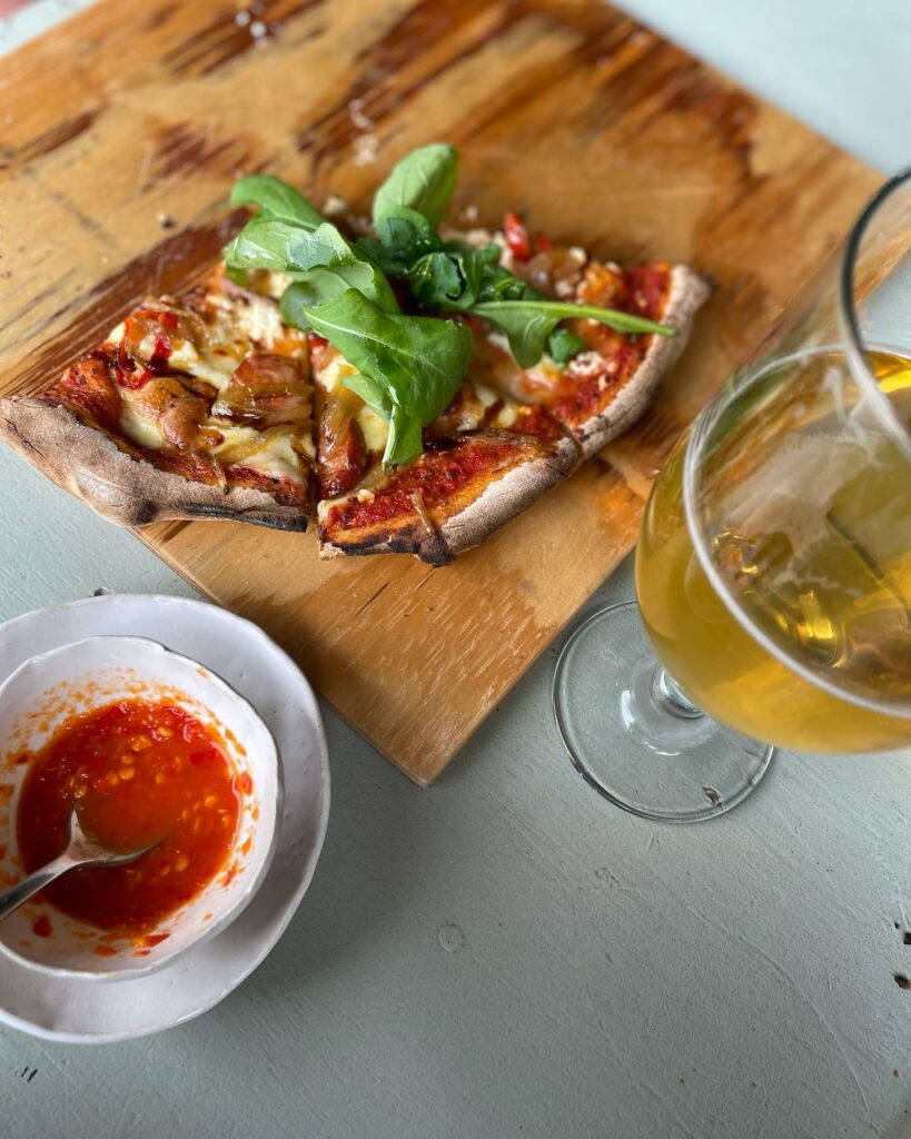 things to do in barrydale, barrydale tourism, barrydale restaurant, Route 62, pizza menu, pizza, curry, Blonde ale, saison, amber ale, porter, Lloyd’s on Route 62, red lentil curry, butter chicken curry, lamb curry