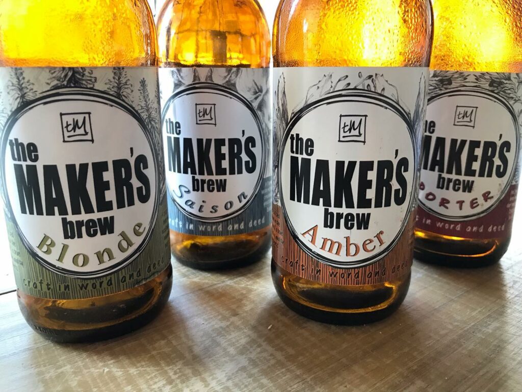 things to do in barrydale, barrydale tourism, barrydale restaurant, Route 62, pizza menu, pizza, curry, Blonde ale, saison, amber ale, porter, Lloyd’s on Route 62, red lentil curry, butter chicken curry, lamb curry